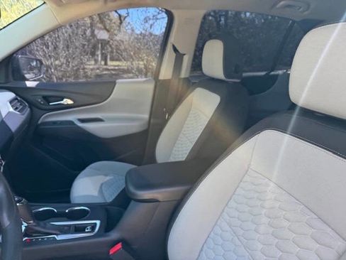 Used 2020 Chevrolet Equinox LS w/ LS Convenience Package image 38