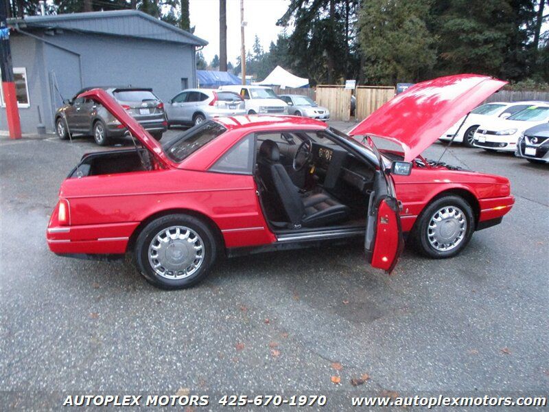 Used 1992 Cadillac Allante FWD image 19