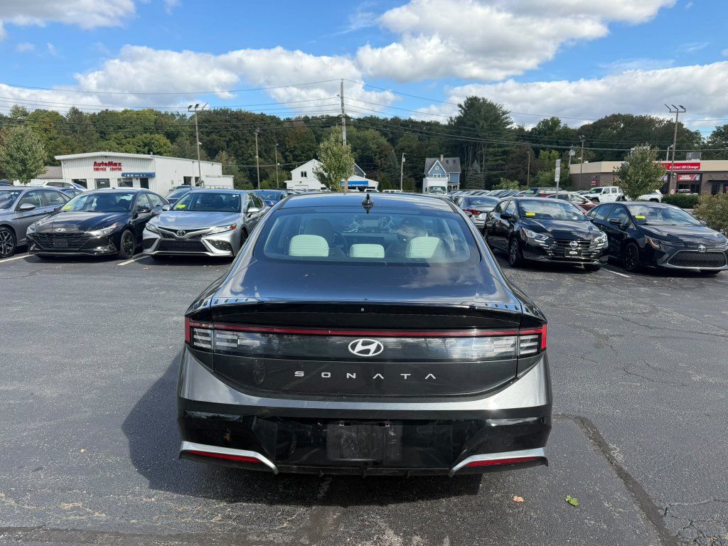 Used 2024 Hyundai Sonata SEL FWD image 6