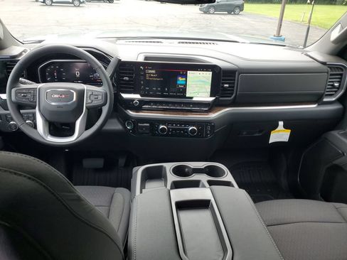 New 2026 GMC Sierra 2500 SLE w/ SLE Value Package; AWD/4WD image 12