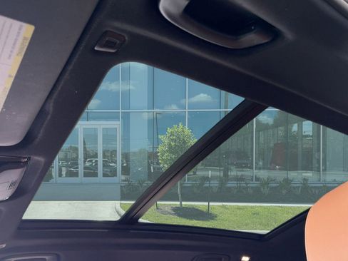 Used 2022 BMW X5 sDrive40i w/ M Sport Package image 15