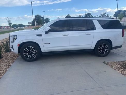 Used 2023 GMC Yukon XL AT4 AWD/4WD image 2