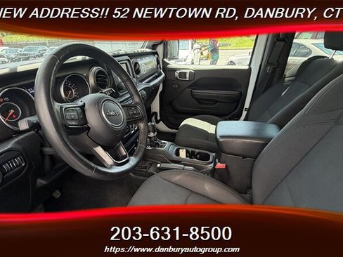 Used 2019 Jeep Wrangler Sport AWD/4WD image 12