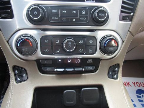 Used 2018 GMC Yukon XL SLT image 16