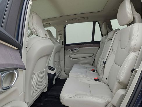 New 2026 Volvo XC90 B6 Ultra w/ Protection Package AWD/4WD image 15