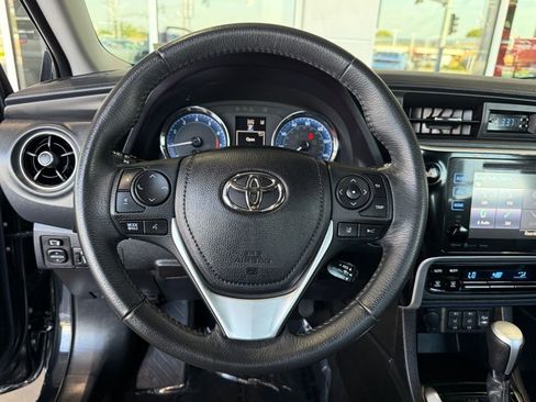 Certified 2018 Toyota Corolla XSE image 23