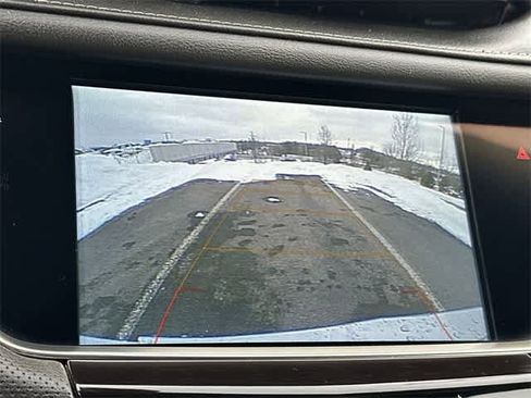 Used 2018 Cadillac XT5 Luxury w/ Driver Awareness Package image 15