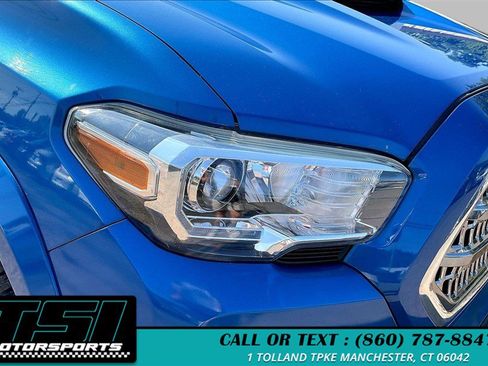 Used 2017 Toyota Tacoma TRD Sport w/ Tow Package (A/T) AWD/4WD image 29