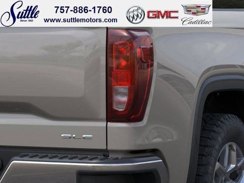 New 2026 GMC Sierra 1500 SLE w/ X31 Off-Road Package AWD/4WD image 11