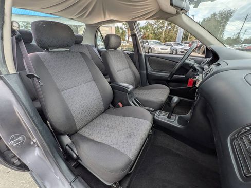 Used 2002 Toyota Corolla CE image 6