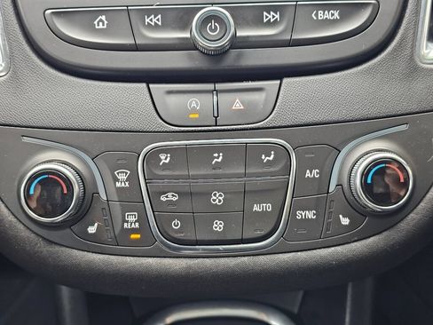 Used 2021 Chevrolet Malibu LT FWD image 29
