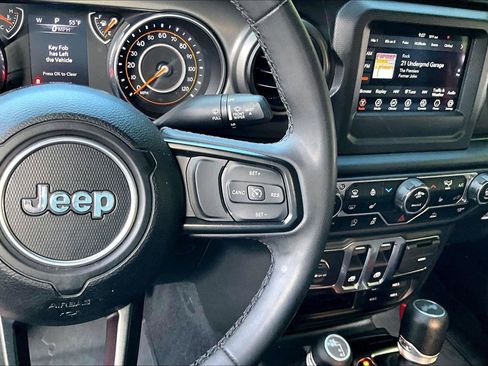 Certified 2023 Jeep Wrangler Sport AWD/4WD image 19
