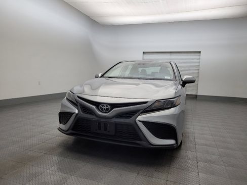 Used 2021 Toyota Camry SE image 15