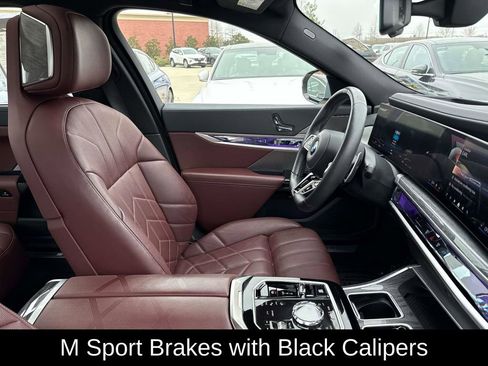 Used 2025 BMW 760i xDrive w/ Executive Package image 13