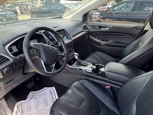 Used 2016 Ford Edge Titanium w/ Equipment Group 302A FWD image 3