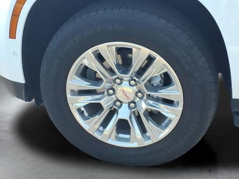 Used 2025 GMC Yukon Denali AWD/4WD image 19