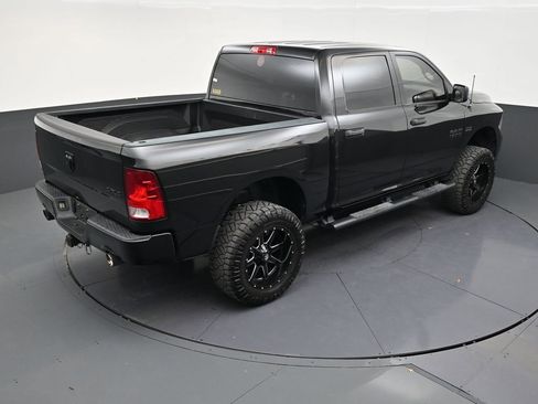 Used 2017 RAM 1500 Express w/ Black Ram 1500 Express Group AWD/4WD image 16