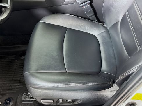 Certified 2020 Toyota RAV4 XLE Premium image 16