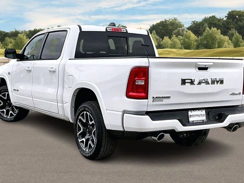 New 2026 RAM 1500 Laramie AWD/4WD image 3