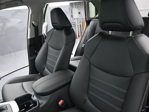 New 2025 Toyota RAV4 XLE Premium w/ Weather Package image 9