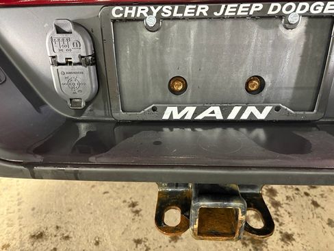 Used 2022 Jeep Gladiator Willys image 10