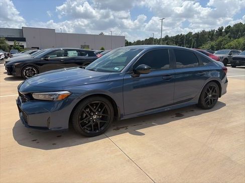 Used 2025 Honda Civic Sport image 1