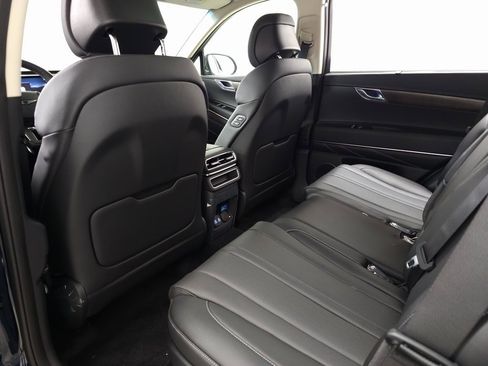 Used 2026 Genesis GV80 2.5T Select image 27