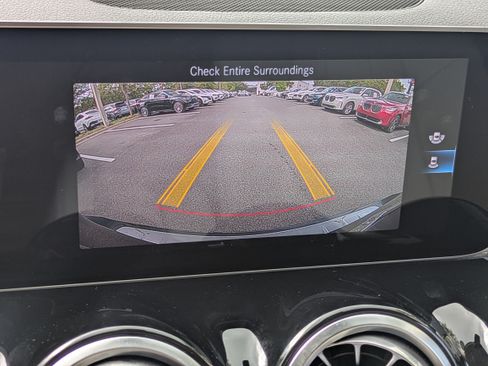 Used 2020 Mercedes-Benz GLB 250 image 19