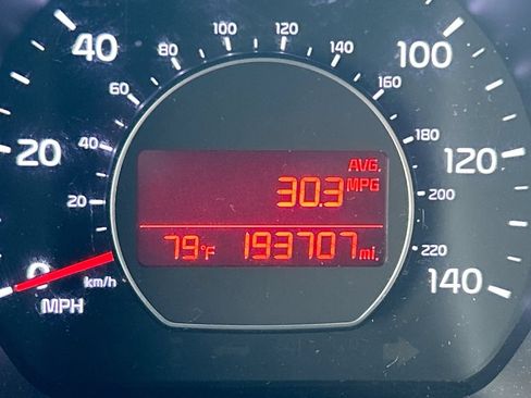 Used 2016 Kia Soul FWD image 19