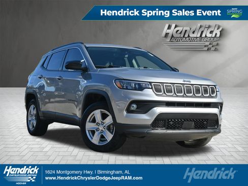 Used 2022 Jeep Compass Latitude w/ Sun and Sound Group image 1