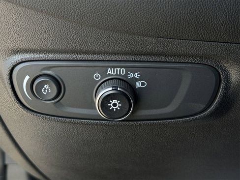 Certified 2023 Chevrolet Equinox LT image 24