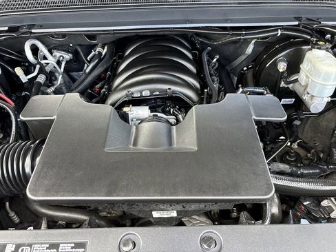 Used 2019 Chevrolet Suburban Premier image 10