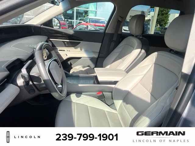 Used 2024 Lincoln Nautilus Premier AWD/4WD image 10