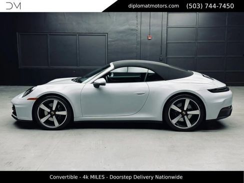 Used 2025 Porsche 911 Carrera RWD image 4