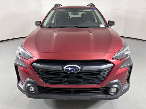Used 2025 Subaru Outback Premium AWD/4WD image 3