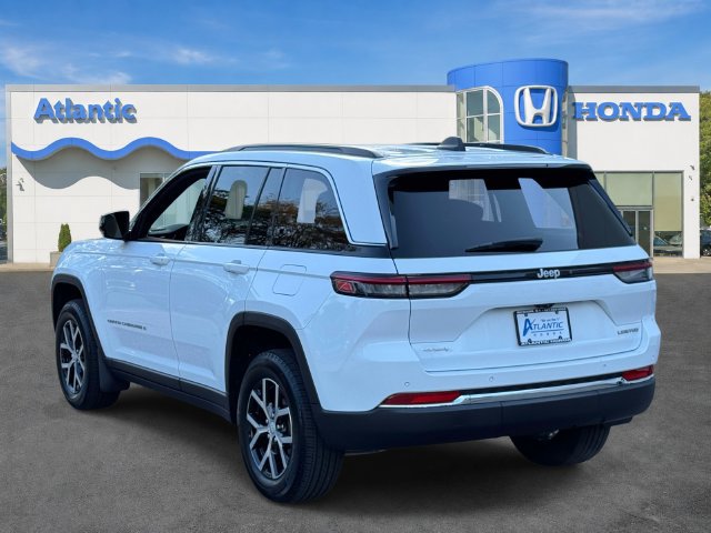 Used 2024 Jeep Grand Cherokee Limited AWD/4WD image 6