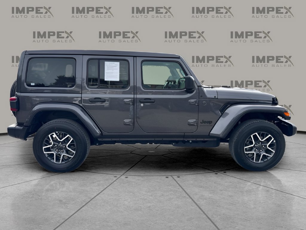 Used 2026 Jeep Wrangler Unlimited Sahara AWD/4WD image 6