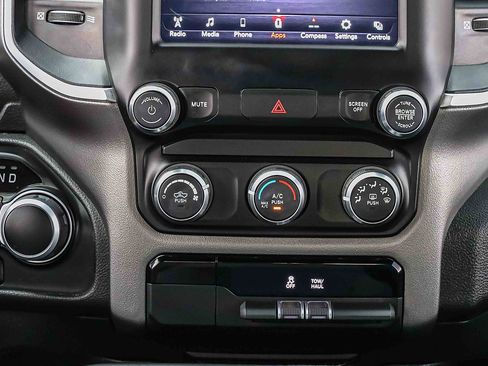 Used 2022 RAM 1500 Big Horn AWD/4WD image 12