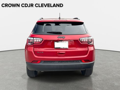 Used 2025 Jeep Compass Latitude w/ Altitude Special Edition image 5