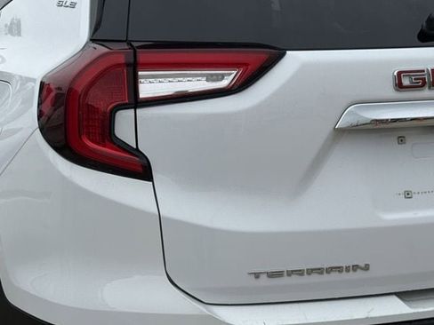 Used 2024 GMC Terrain SLE AWD/4WD image 6