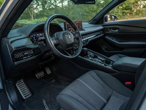 Used 2023 Honda Accord Sport image 10