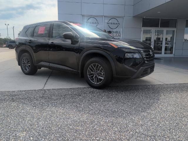 Certified 2025 Nissan Rogue S FWD image 1