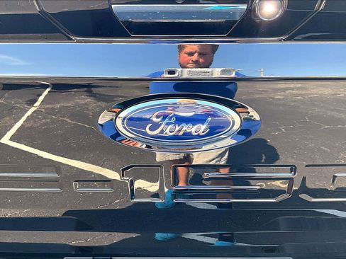 Used 2021 Ford F150 Lariat w/ Equipment Group 502A High AWD/4WD image 32