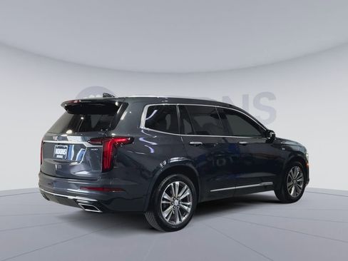 Used 2022 Cadillac XT6 Premium Luxury image 11