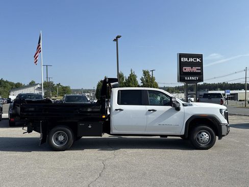 New 2025 GMC Sierra 3500 Pro w/ Convenience Package image 7