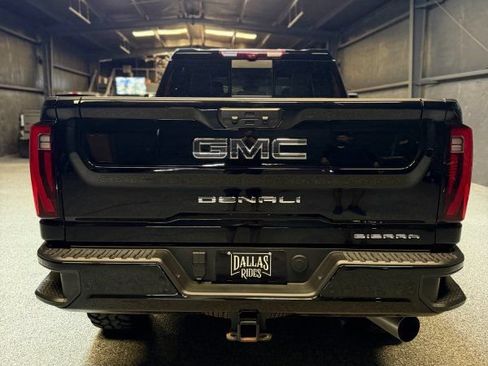 Used 2025 GMC Sierra 3500 Denali Ultimate AWD/4WD image 7