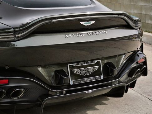 Used 2025 Aston Martin V8 Vantage Coupe RWD image 8