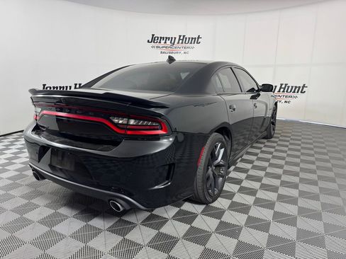 Used 2022 Dodge Charger R/T w/ Blacktop Package image 6