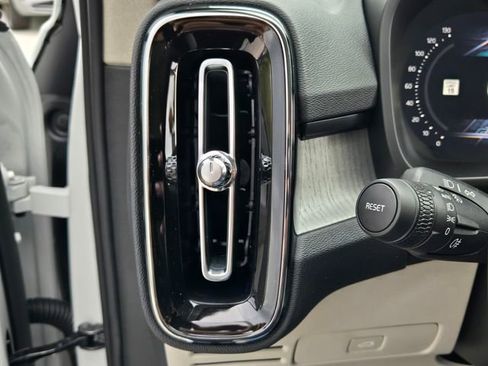 New 2026 Volvo XC40 B5 Plus w/ Protection Package Premier image 24