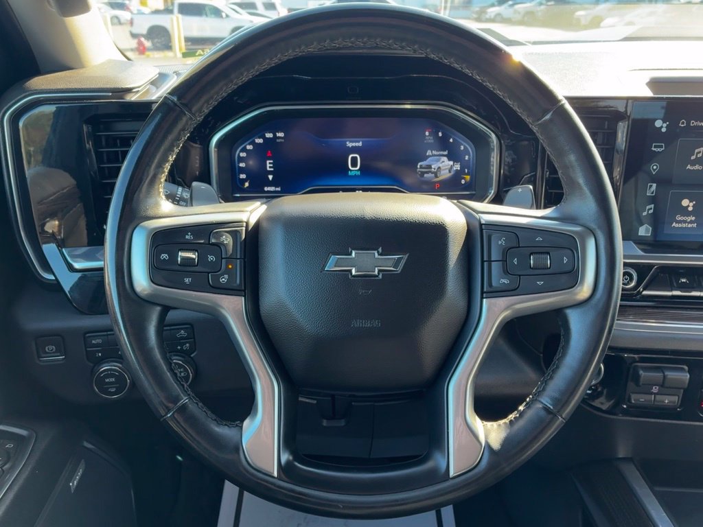 Used 2023 Chevrolet Silverado 1500 LT Trail Boss w/ LT Trail Boss Premium Package AWD/4WD image 11